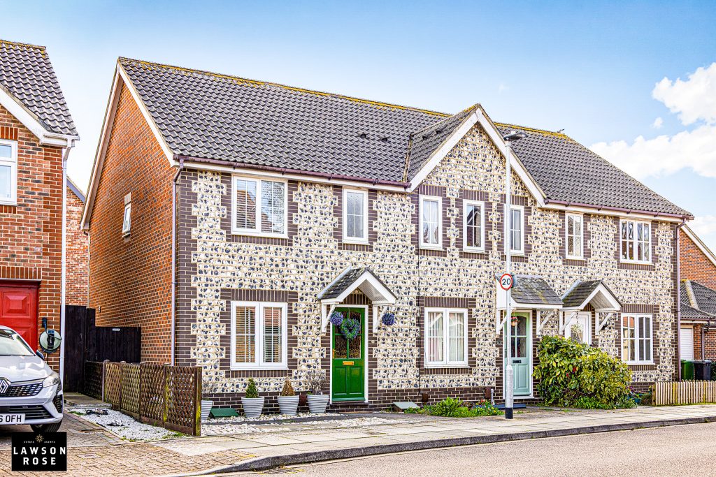 3 bedroom house Sold STC, Milebush Road, Southsea, PO4