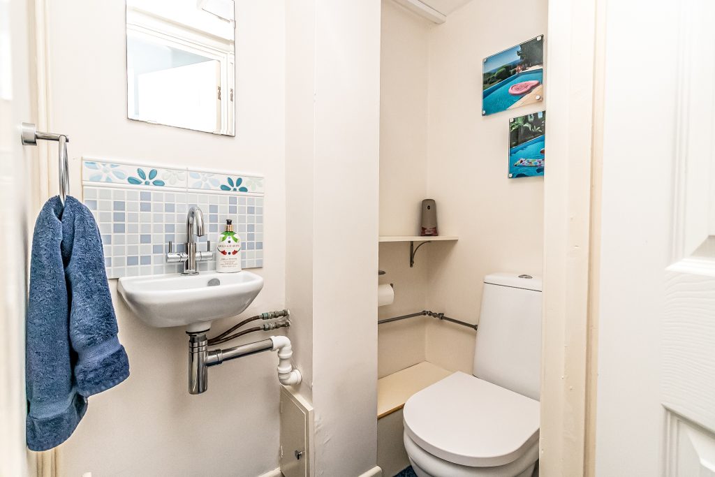 3 bedroom house Sold STC, Meryl Road, Southsea, PO4 – photo 9