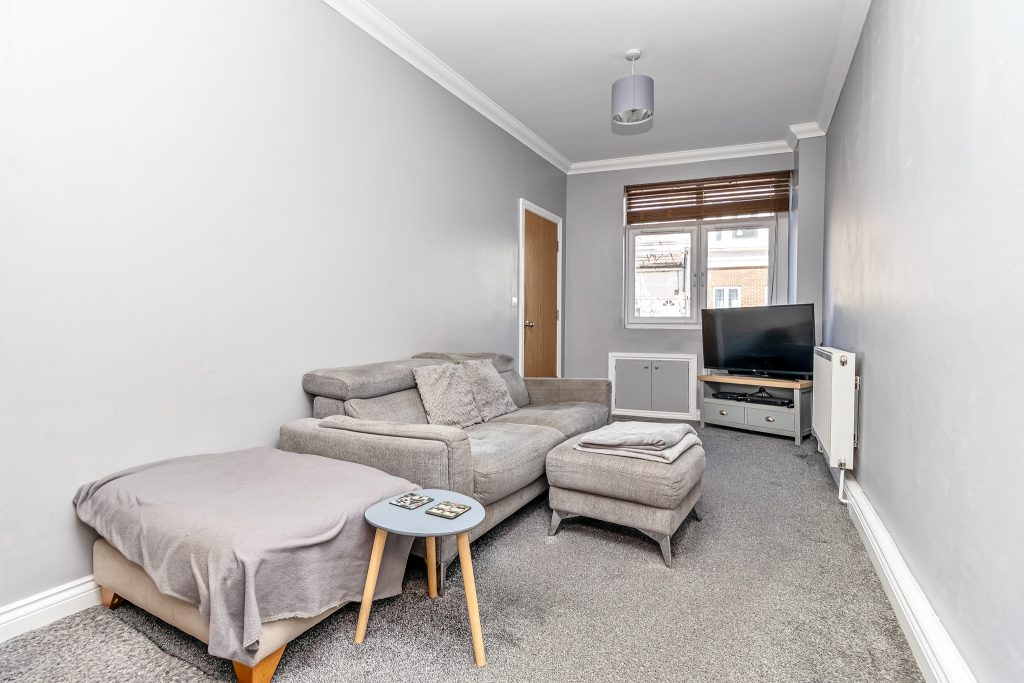 4 bedroom house for sale, Granada Road, Southsea, PO4 – photo 5