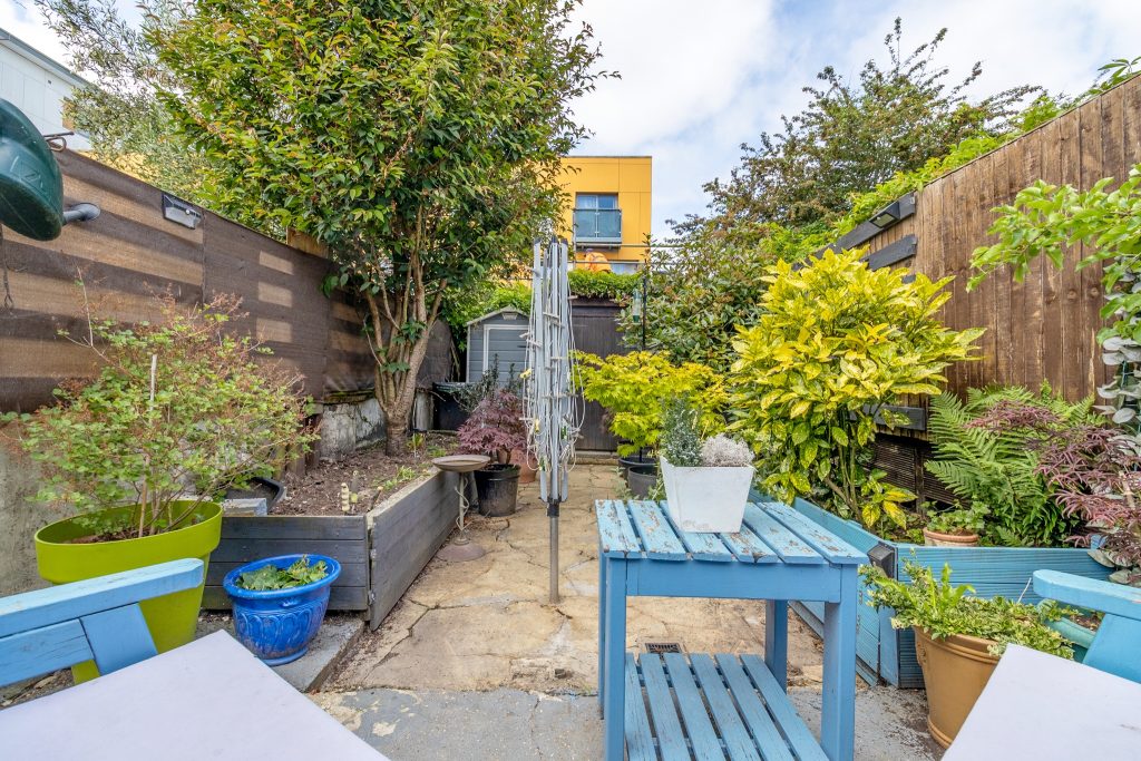 2 bedroom house Sold STC, Frogmore Road, Southsea, PO4 – photo 5