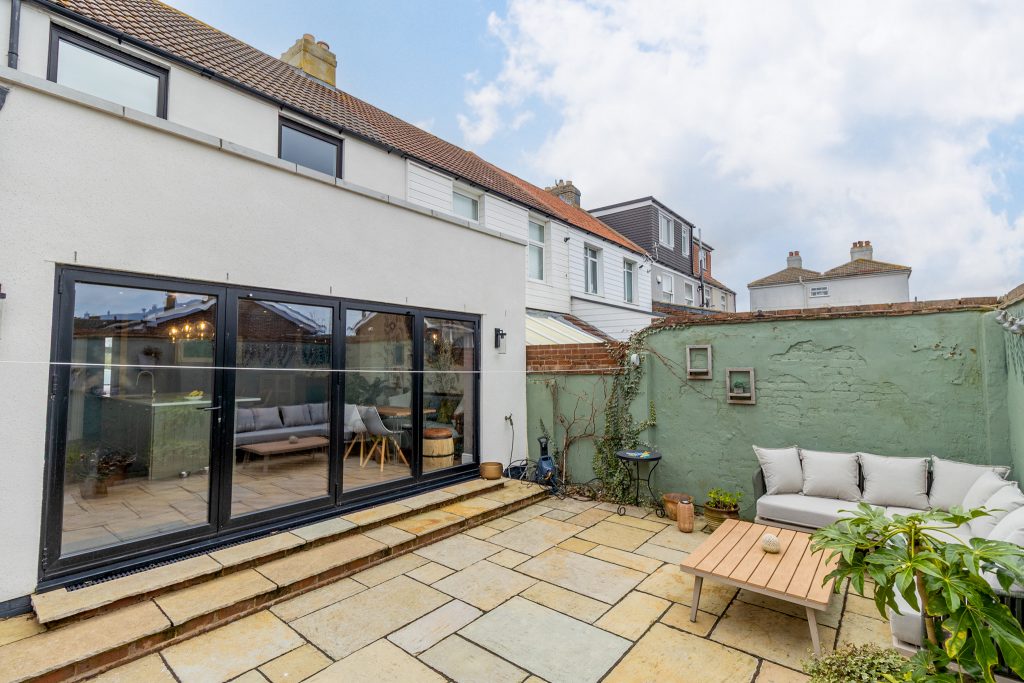3 bedroom house Sold STC, Locksway Road, Southsea, PO4 – photo 10