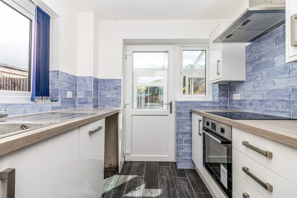 2 bedroom house Sold STC, Benham Drive, Portsmouth, PO3 – photo 12