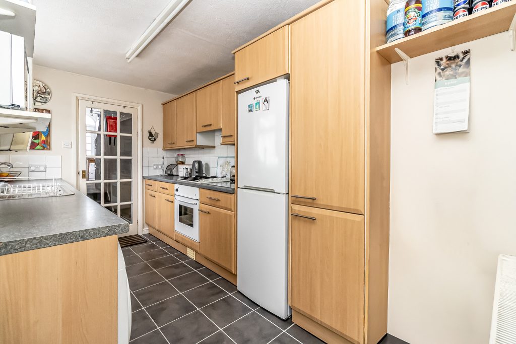 3 bedroom house Sold STC, Addison Road, Southsea, PO4 – photo 9