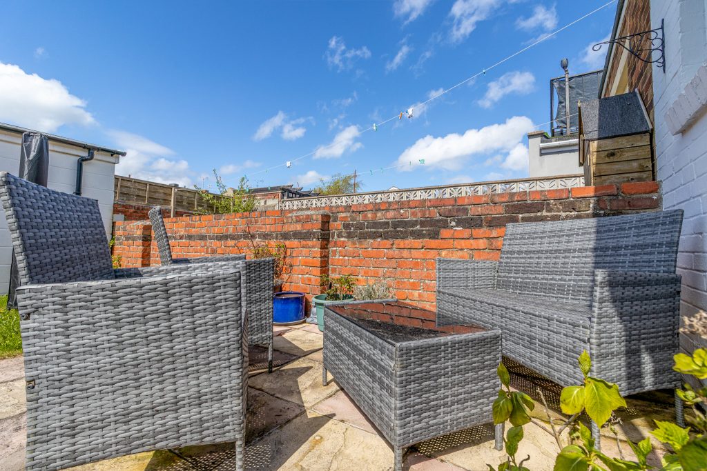 2 bedroom house Sold STC, Talbot Road, Southsea, PO4 – photo 15
