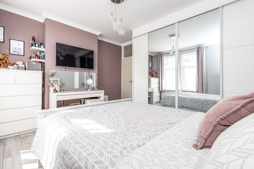 2 bedroom house Sold STC, Shelford Road, Southsea, PO4 – photo 7