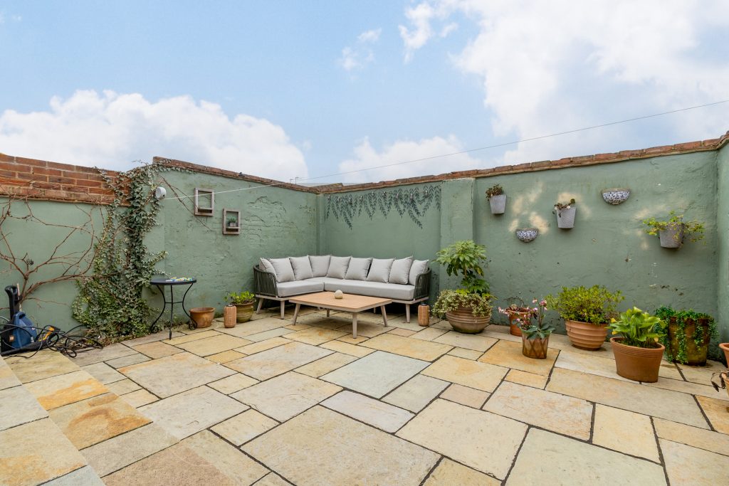 3 bedroom house Sold STC, Locksway Road, Southsea, PO4 – photo 9