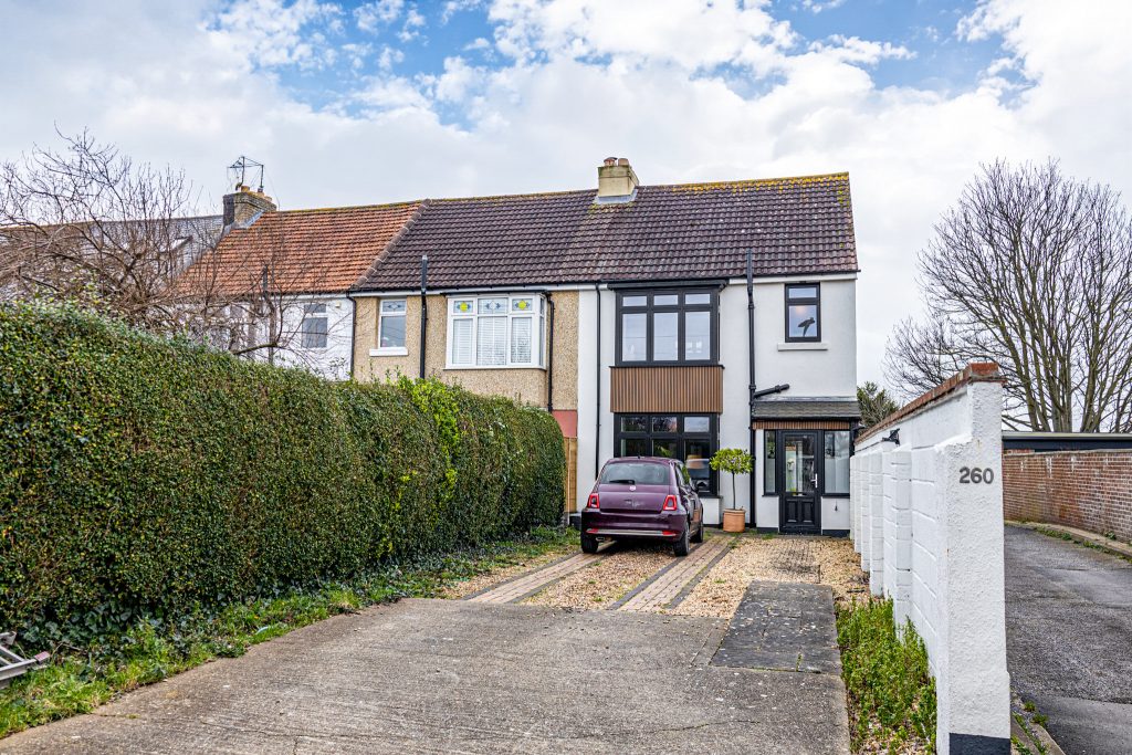 3 bedroom house Sold STC, Locksway Road, Southsea, PO4 – photo 7
