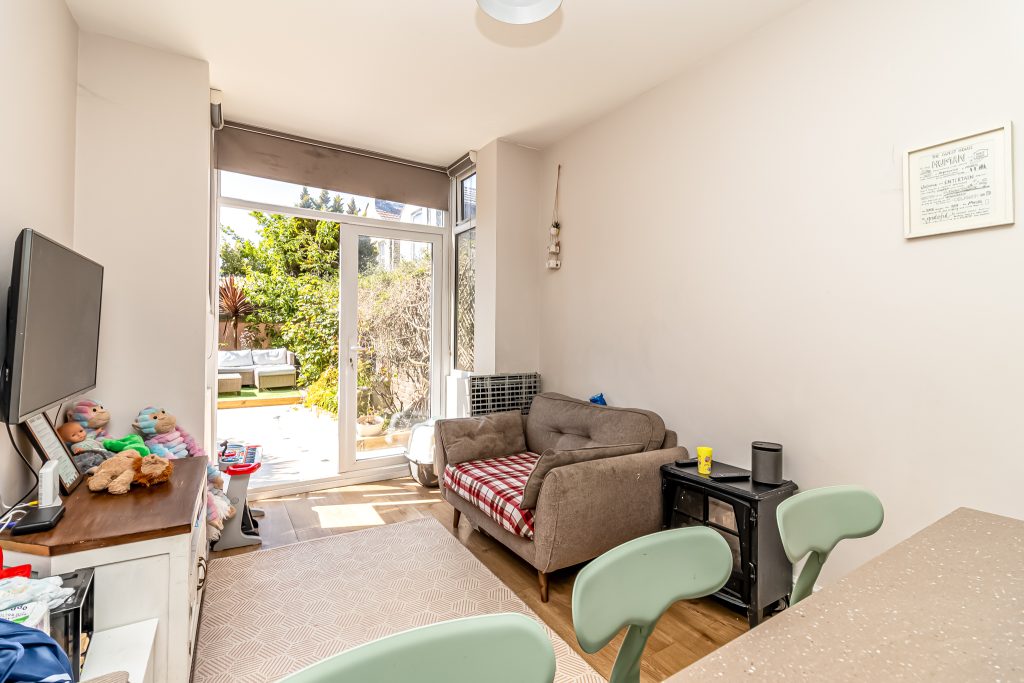 3 bedroom house Sold STC, Talbot Road, Southsea, PO4 – photo 9