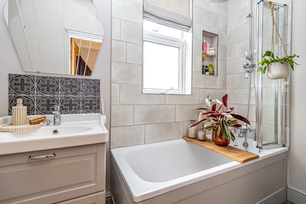 3 bedroom house Sold STC, Clegg Road, Southsea, PO4 – photo 16