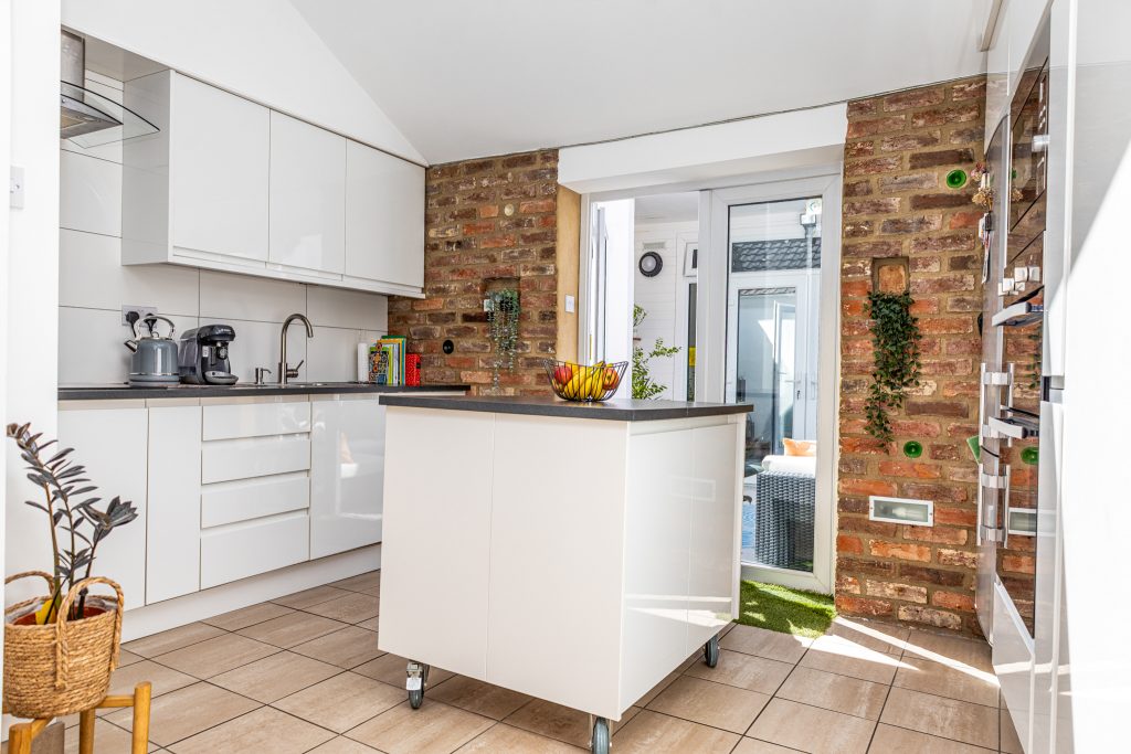 3 bedroom house Sold STC, Ruskin Road, Southsea, PO4 – photo 10