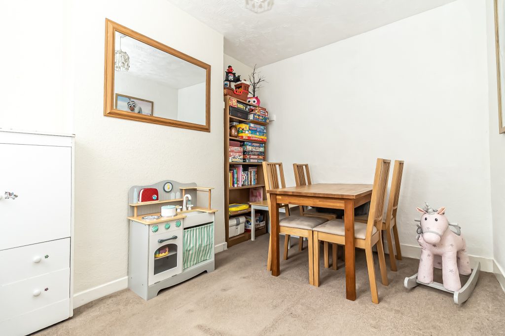 3 bedroom house Sold STC, Addison Road, Southsea, PO4 – photo 10