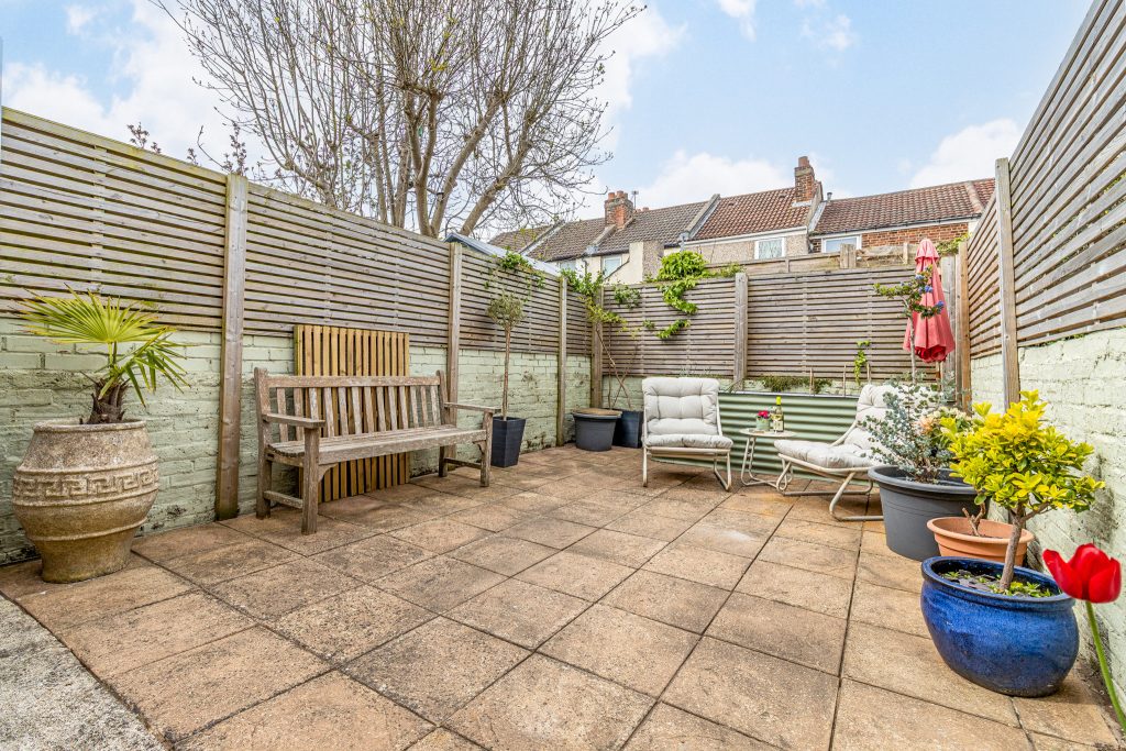 2 bedroom house Sold STC, Priory Road, Southsea, PO4 – photo 10