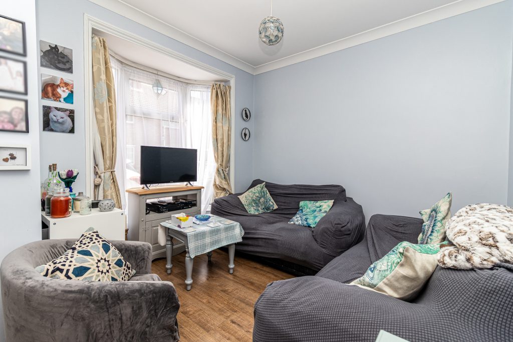 2 bedroom house Sold STC, Talbot Road, Southsea, PO4 – photo 12