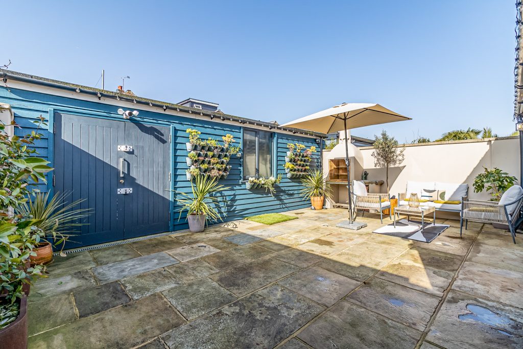 4 bedroom house Sold STC, Crofton Road, Southsea, PO4 – photo 19