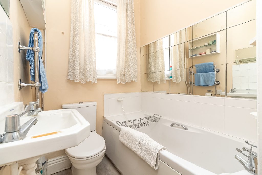 3 bedroom house Sold STC, Haslemere Road, Southsea, PO4 – photo 21