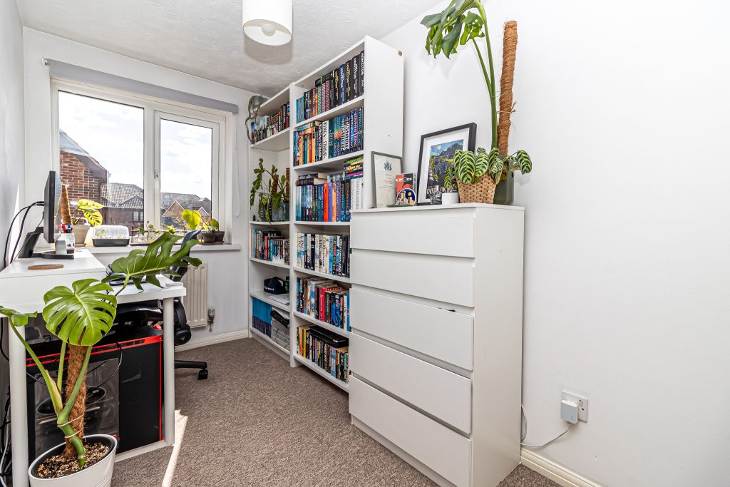 3 bedroom house Sold STC, Milebush Road, Southsea, PO4 – photo 16
