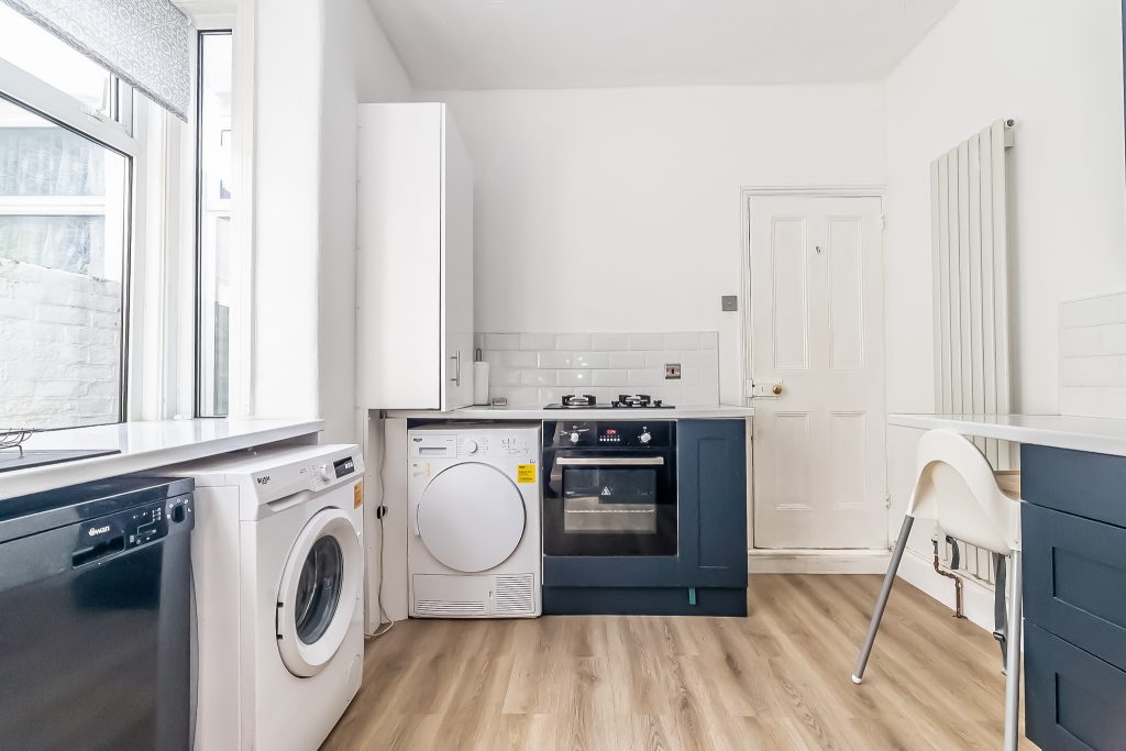 2 bedroom house Sold STC, Landguard Road, Southsea, PO4 – photo 14