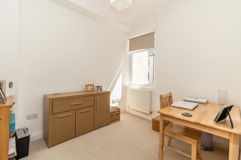 4 bedroom house for sale, Granada Road, Southsea, PO4 – photo 9