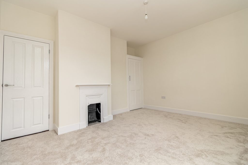 2 bedroom house Sold STC, Catisfield Road, Southsea, PO4 – photo 17
