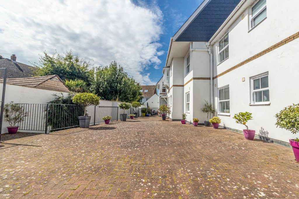 2 bedroom flat for sale, St. Vincent Road, Southsea, PO5 – photo 15