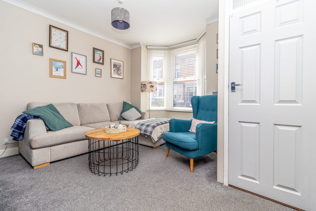 2 bedroom house Sold STC, Westfield Road, Southsea, PO4 – photo 18