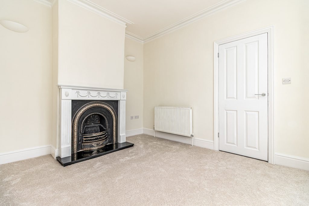 2 bedroom house Sold STC, Catisfield Road, Southsea, PO4 – photo 18
