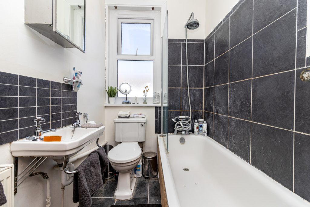 3 bedroom house Sold STC, Hollam Road, Southsea, PO4 – photo 17
