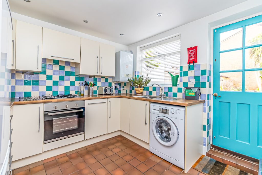 2 bedroom house for sale, Highland Terrace, Southsea, PO4 – photo 9