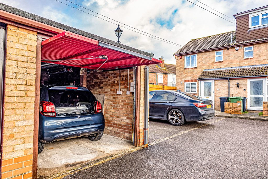 3 bedroom house Sold STC, Meryl Road, Southsea, PO4 – photo 17
