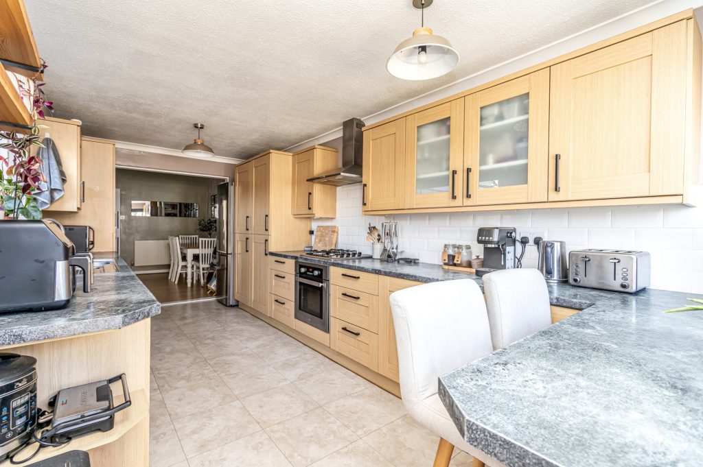 2 bedroom house Sold STC, Shelford Road, Southsea, PO4 – photo 16