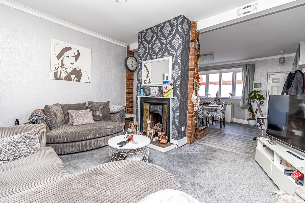 2 bedroom house for sale, Dunbar Road, Southsea, PO4 – photo 2