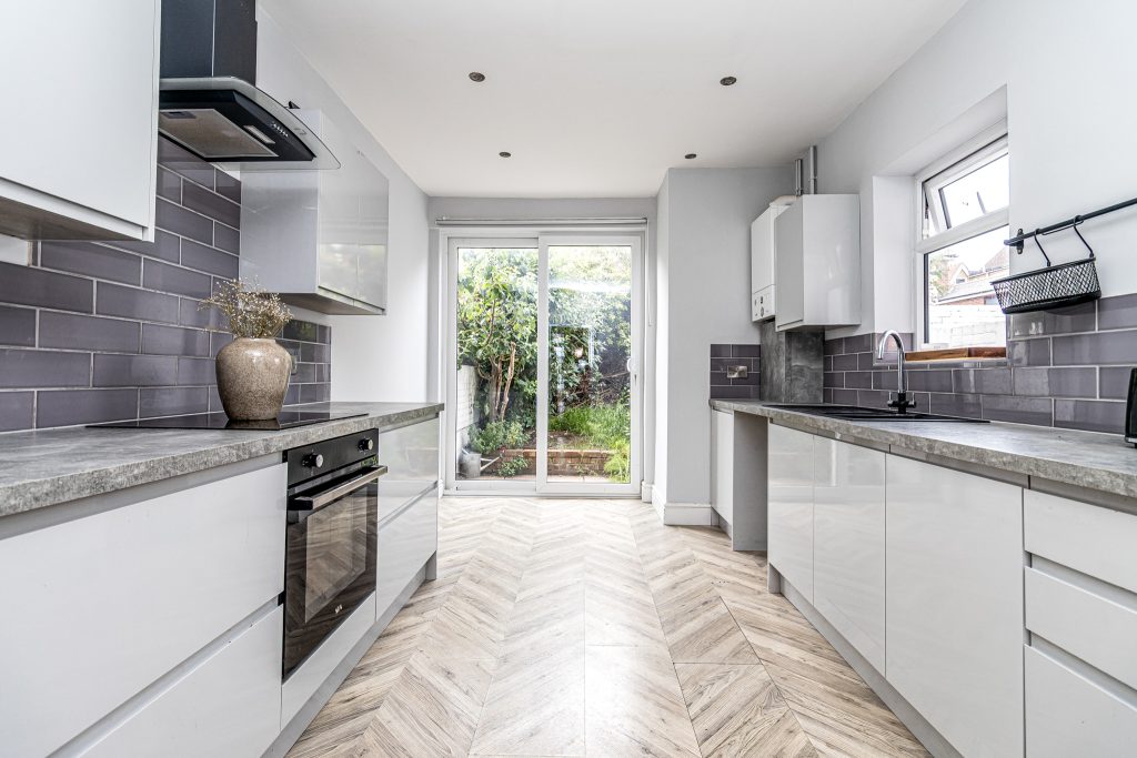 3 bedroom house for sale, Ringwood Road, Southsea, PO4 – photo 2