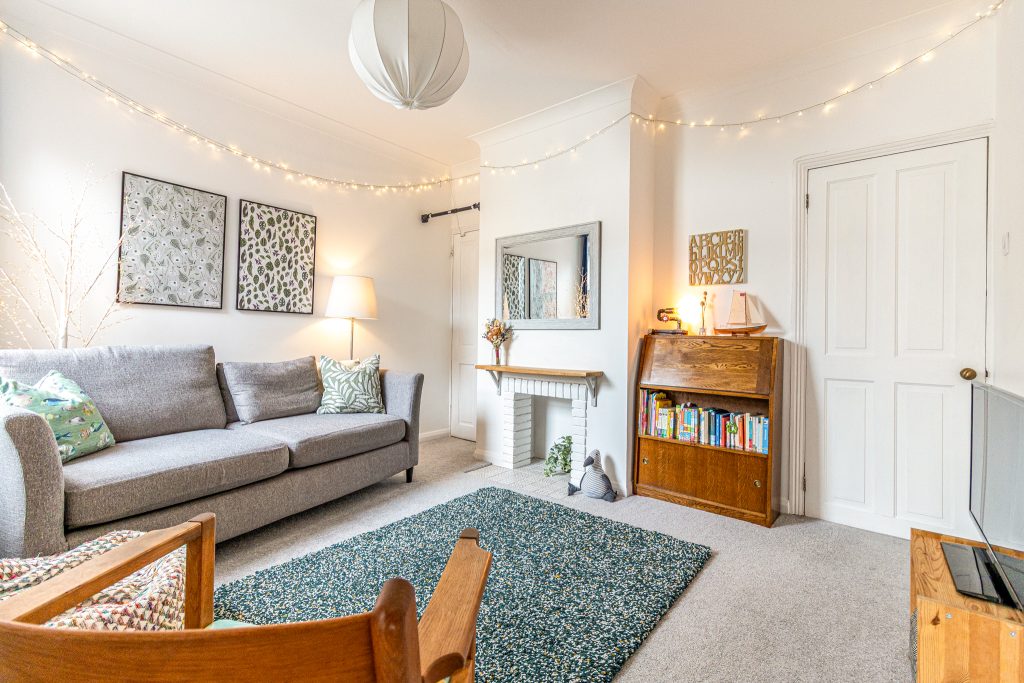 2 bedroom house Sold STC, Priory Road, Southsea, PO4 – photo 2