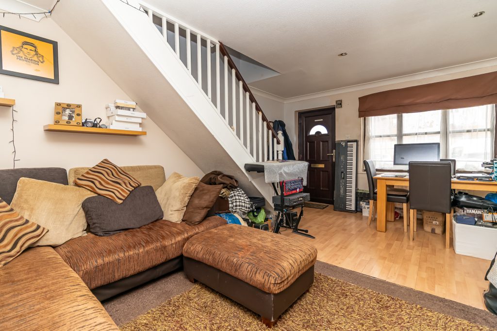 2 bedroom house Sold STC, Blenheim Court, Southsea, PO4 – photo 2