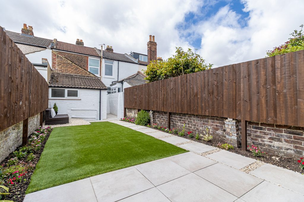 2 bedroom house Sold STC, Catisfield Road, Southsea, PO4 – photo 20