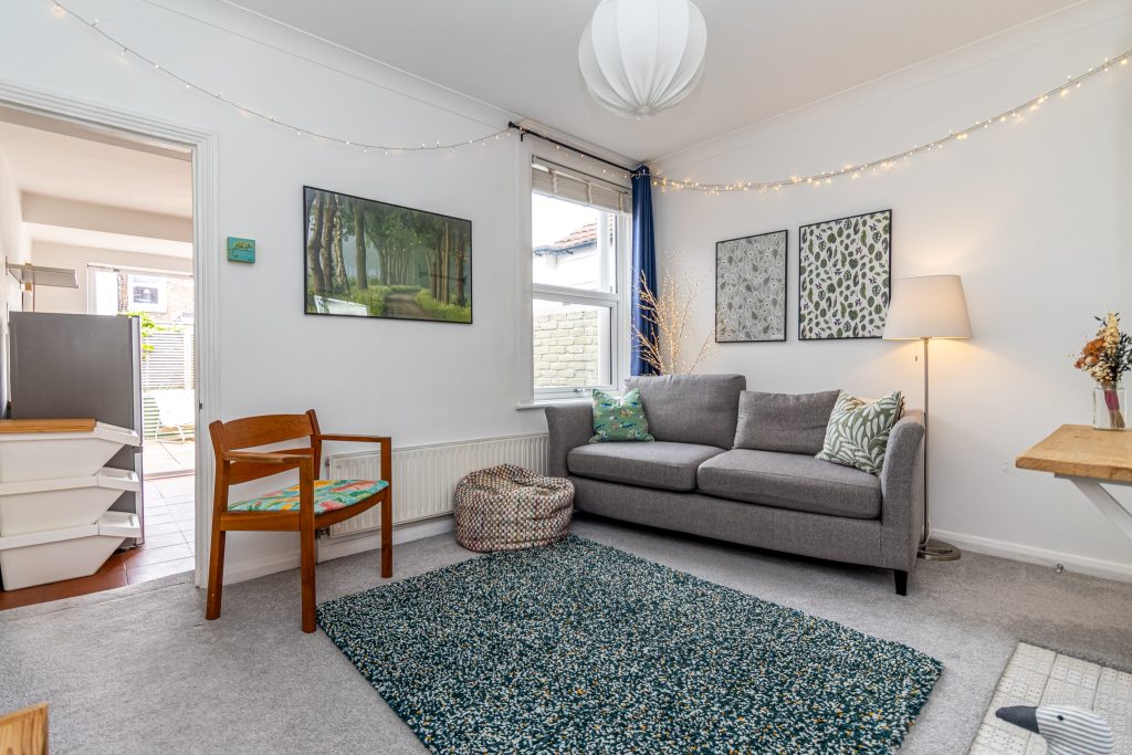 2 bedroom house Sold STC, Priory Road, Southsea, PO4 – photo 16