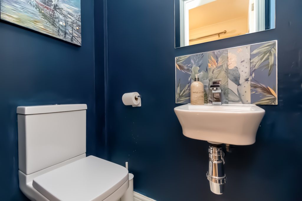 3 bedroom house Sold STC, Mountbatten Square, Southsea, PO4 – photo 13