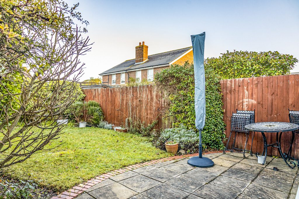 3 bedroom house Sold STC, Mountbatten Square, Southsea, PO4 – photo 16
