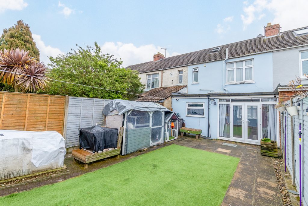 3 bedroom house Sold STC, Lovett Road, Portsmouth, PO3 – photo 28