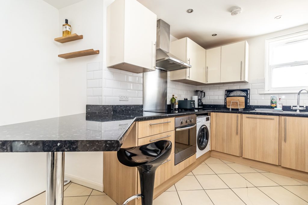 2 bedroom flat for sale, St. Vincent Road, Southsea, PO5 – photo 3