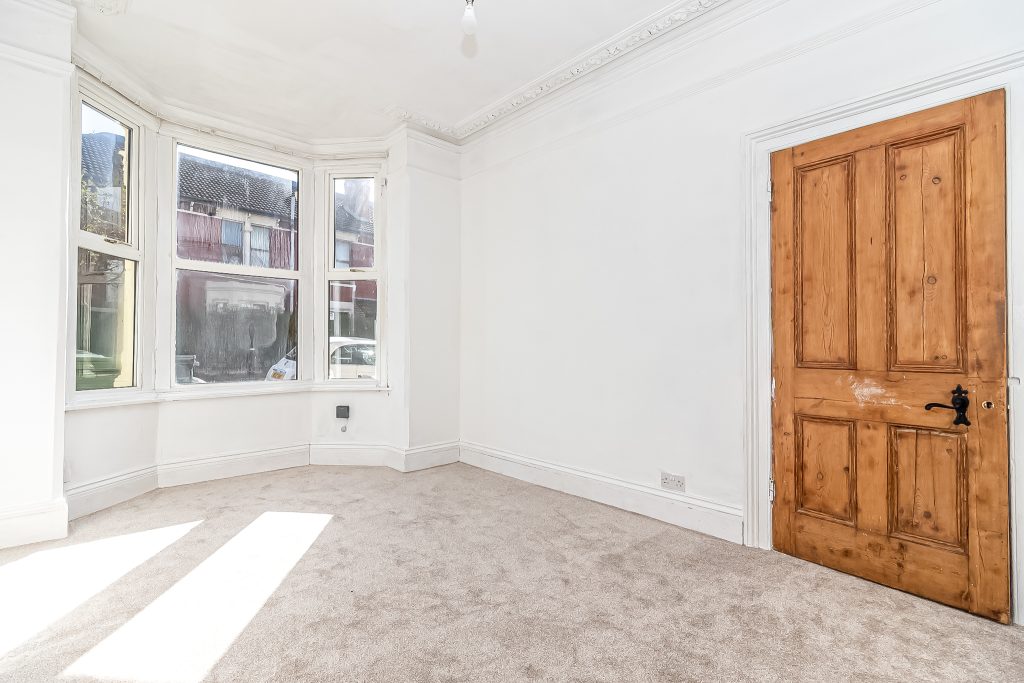 3 bedroom house Sold STC, Chetwynd Road, Southsea, PO4 – photo 3