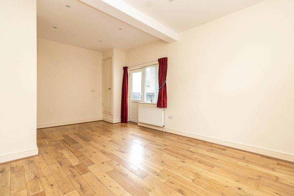 2 bedroom house for sale, Francis Avenue, Southsea, PO4 – photo 3