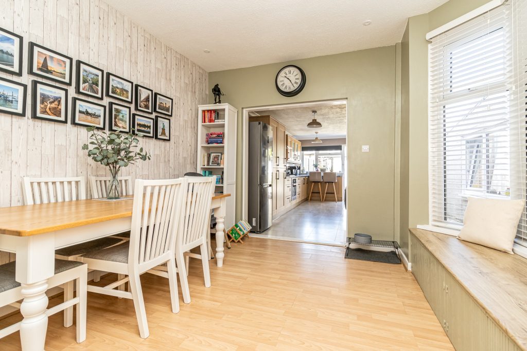 2 bedroom house Sold STC, Shelford Road, Southsea, PO4 – photo 3