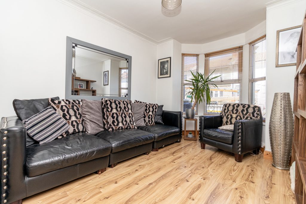 3 bedroom house Sold STC, Hollam Road, Southsea, PO4 – photo 3