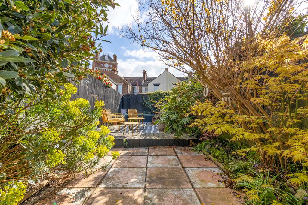 2 bedroom house Sold STC, Kassassin Street, Southsea, PO4 – photo 27