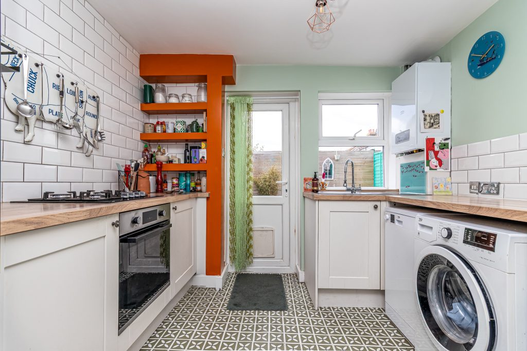 2 bedroom house Sold STC, Cromwell Road, Southsea, PO4 – photo 19