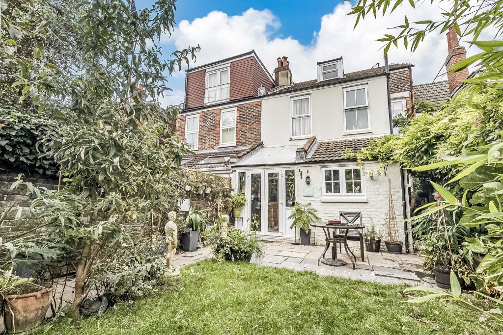 3 bedroom house Sold STC, Haslemere Road, Southsea, PO4 – photo 32