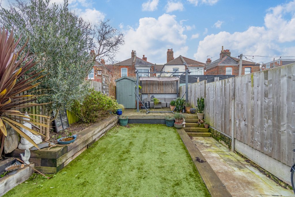 3 bedroom house Sold STC, Clegg Road, Southsea, PO4 – photo 36