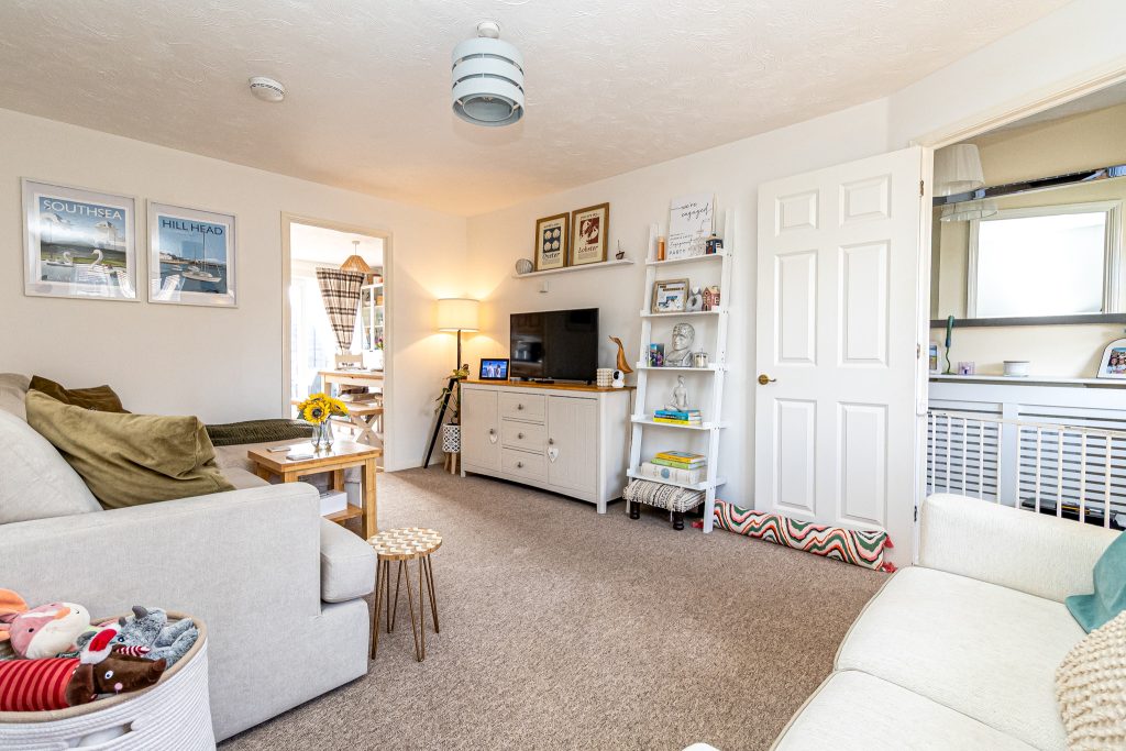 3 bedroom house Sold STC, Milebush Road, Southsea, PO4 – photo 4