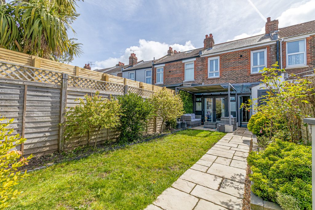 3 bedroom house Sold STC, Edgeware Road, Southsea, PO4 – photo 42